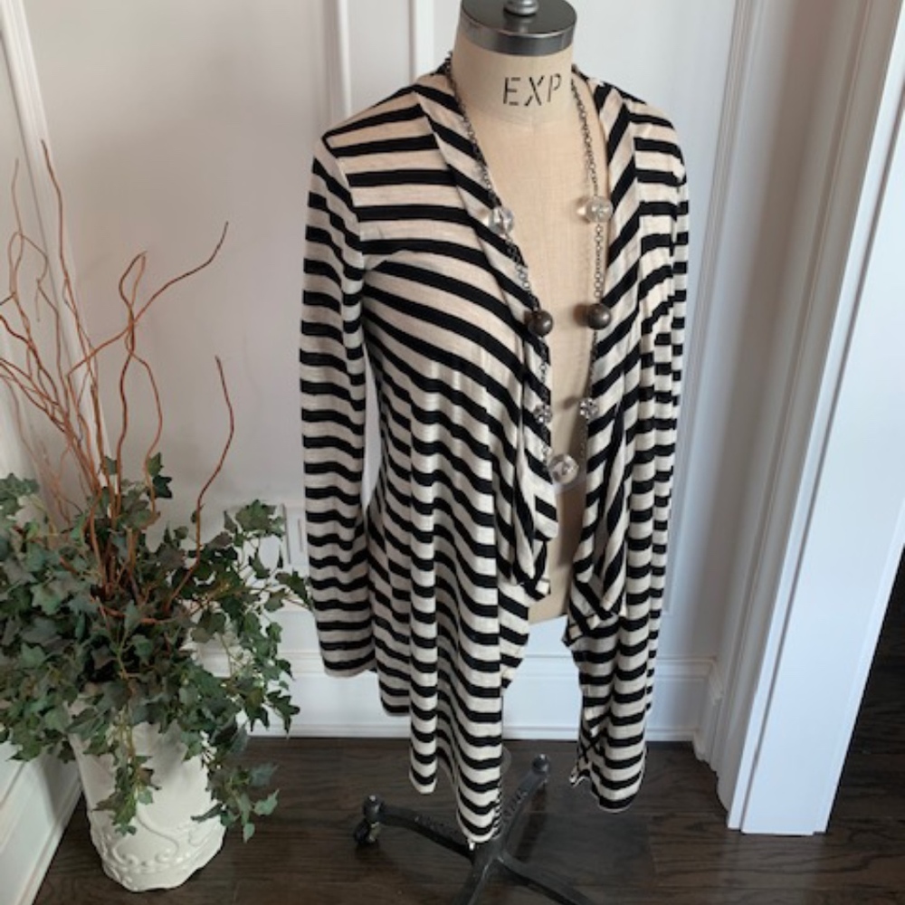 THX Women's Striped Knit Shrug